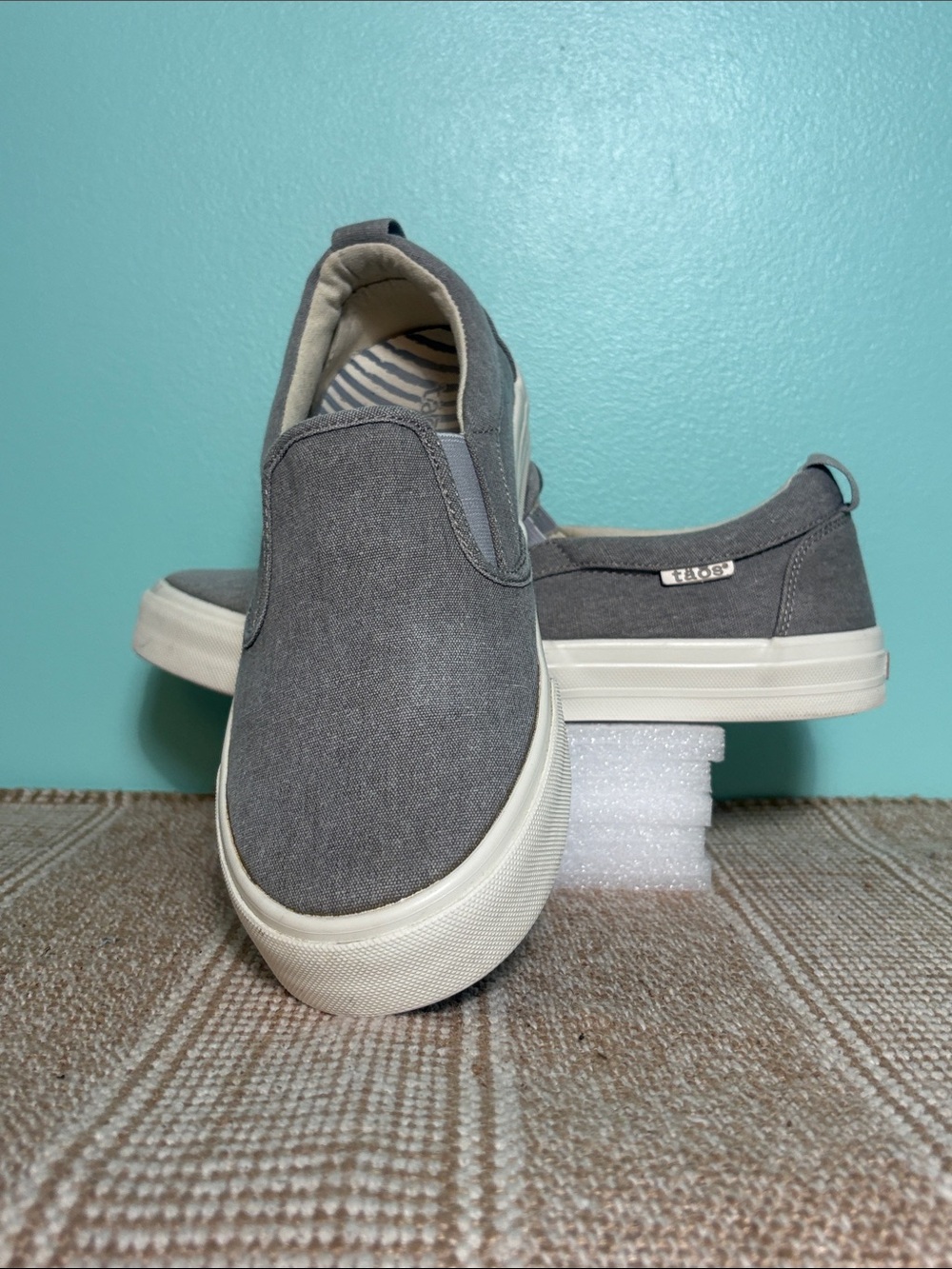 Taos Women’s Light Gray Wash Canvas Rubber “Soul” Slip-On Sneakers. Size-9
